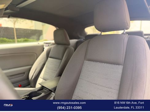 Used 2007 Ford Mustang Premium image 12