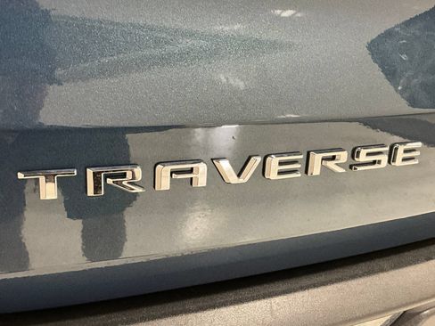 Used 2026 Chevrolet Traverse LT w/ Driver Confidence Package AWD/4WD image 11