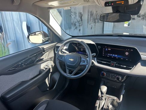 Used 2024 Chevrolet TrailBlazer LT w/ Driver Confidence Package image 32