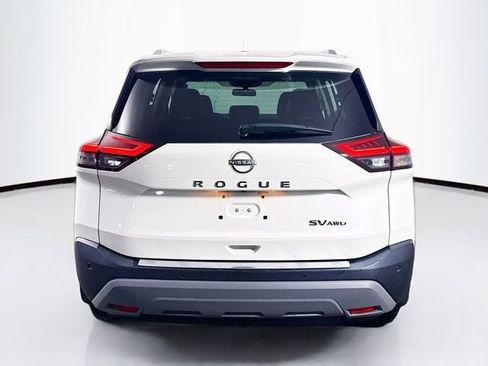 Used 2022 Nissan Rogue SV w/ SV Premium Package image 6