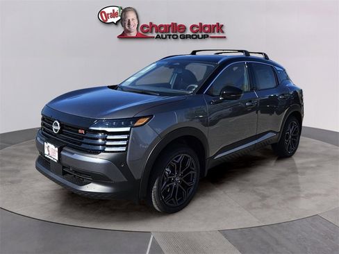 New 2026 Nissan Kicks SR image 1