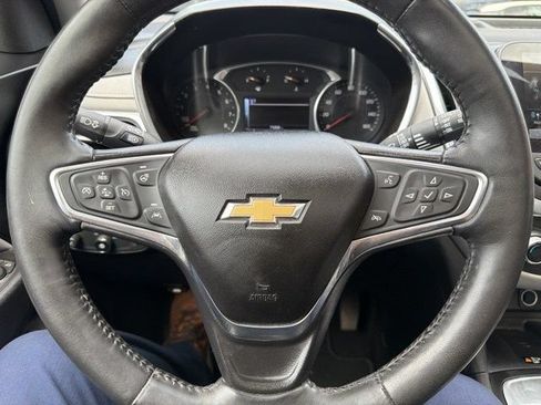 Used 2018 Chevrolet Equinox Premier FWD image 12