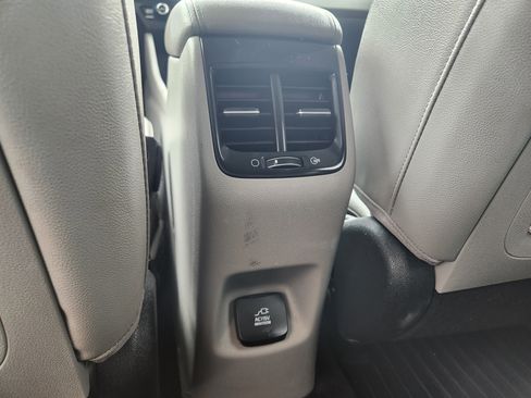 Used 2019 Kia Niro EX Premium image 9