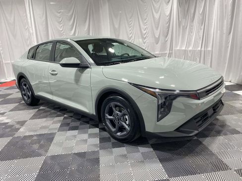 New 2026 Kia K4 LXS image 5