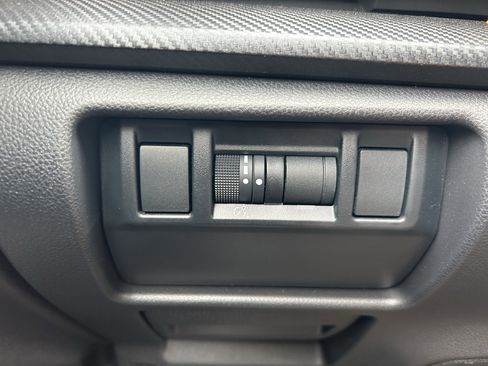 Certified 2025 Subaru Crosstrek 2.5i Limited w/ Crosstrek Mirror Package image 19