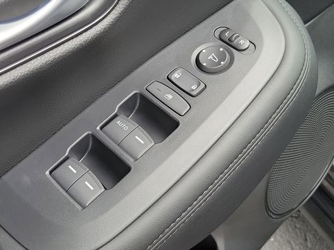 New 2026 Honda HR-V LX image 19