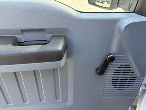 Used 2016 Ford F250 XL image 11