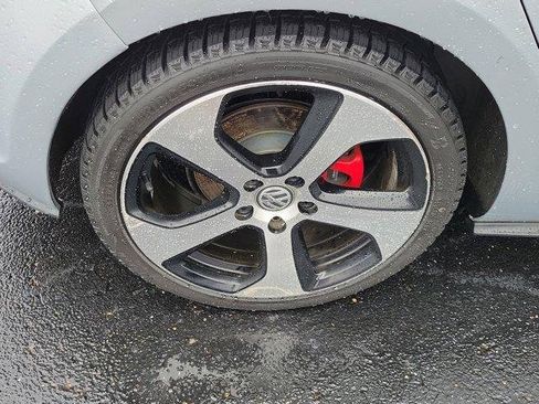 Used 2015 Volkswagen GTI SE image 5