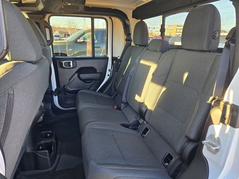 New 2026 Jeep Gladiator Sport AWD/4WD image 26