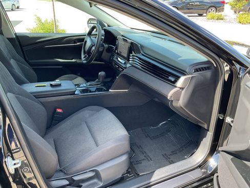 Used 2025 Toyota Camry LE FWD image 44