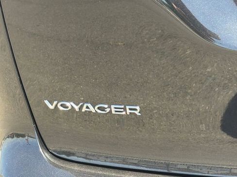 Used 2023 Chrysler Voyager LX FWD image 32