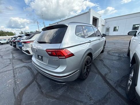 Used 2021 Volkswagen Tiguan SE R-Line AWD/4WD image 7