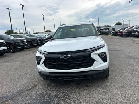 New 2026 Chevrolet TrailBlazer LT w/ Midnight Edition FWD image 8