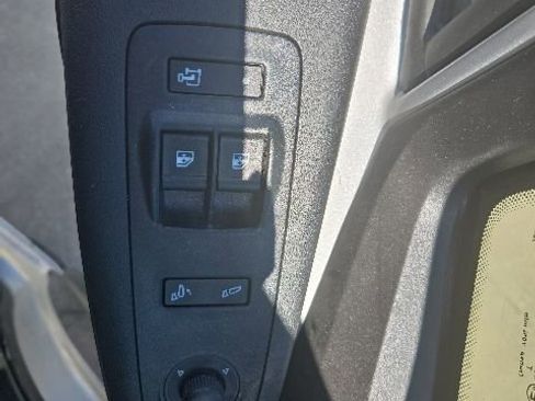 Used 2025 RAM ProMaster 2500 w/ Quick Order Package 22G SLT FWD image 9