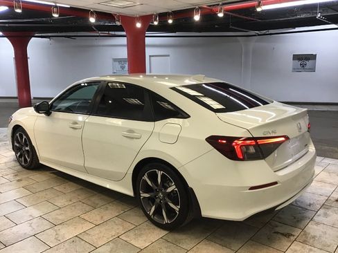 Used 2025 Honda Civic Sport Touring image 6