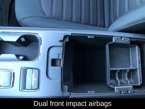 Used 2020 Ford Fusion SE image 22