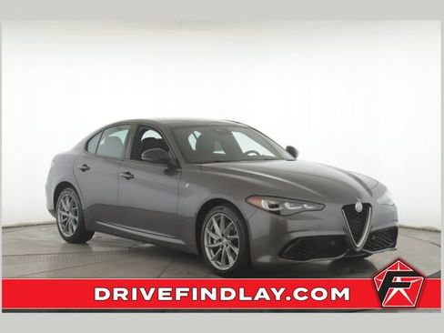 Used 2024 Alfa Romeo Giulia Ti AWD/4WD image 1