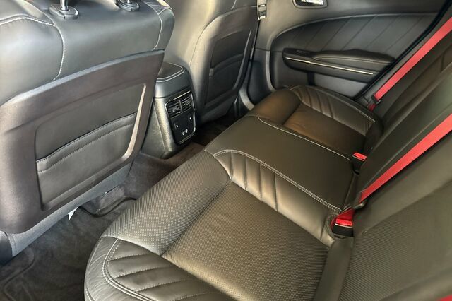 Used 2018 Dodge Charger SRT Hellcat RWD image 9
