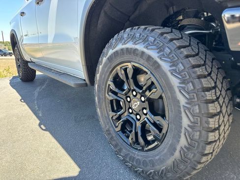 New 2026 Chevrolet Silverado 1500 ZR2 w/ LPO, Dark Essentials Package AWD/4WD image 8