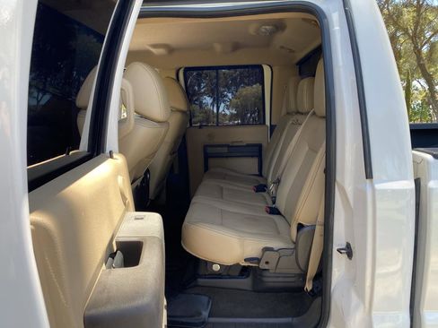 Used 2011 Ford F250 Lariat w/ Lariat Interior Pkg image 25