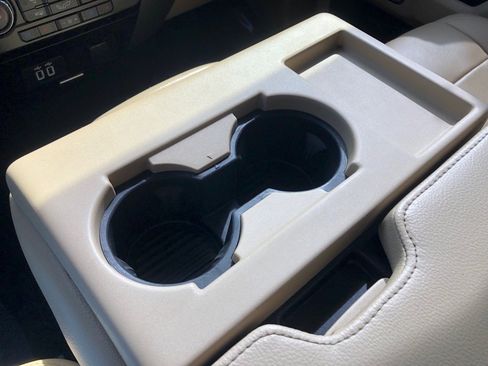 Used 2016 Ford F150 Lariat w/ Equipment Group 501A Mid image 29