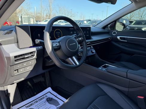 Used 2025 Hyundai Sonata Limited image 9