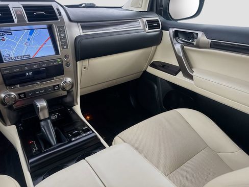 Used 2020 Lexus GX 460 Premium AWD/4WD image 29