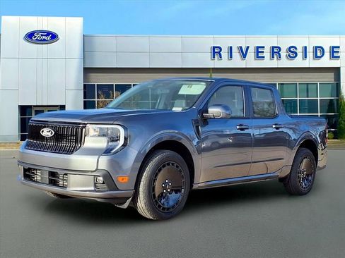 New 2025 Ford Maverick Lobo image 3