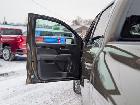 Used 2023 Chevrolet Colorado LT w/ LT Convenience Package II image 26