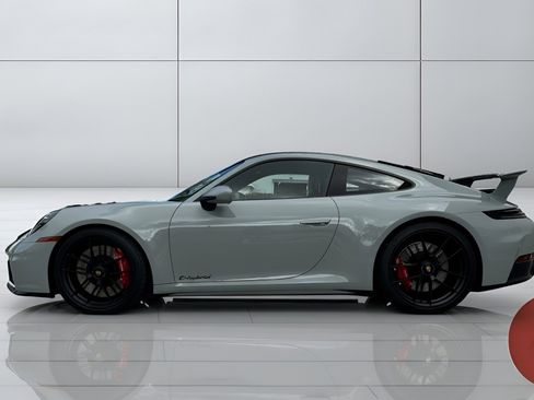 Used 2026 Porsche 911 Carrera GTS RWD image 3