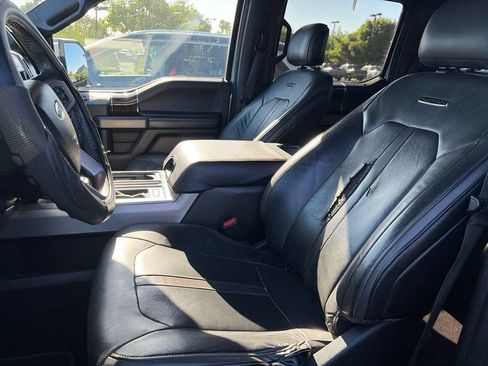 Used 2015 Ford F150 Platinum w/ Equipment Group 701A Luxury AWD/4WD image 11