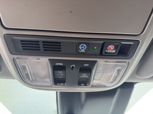 Used 2018 Honda Odyssey Elite image 24