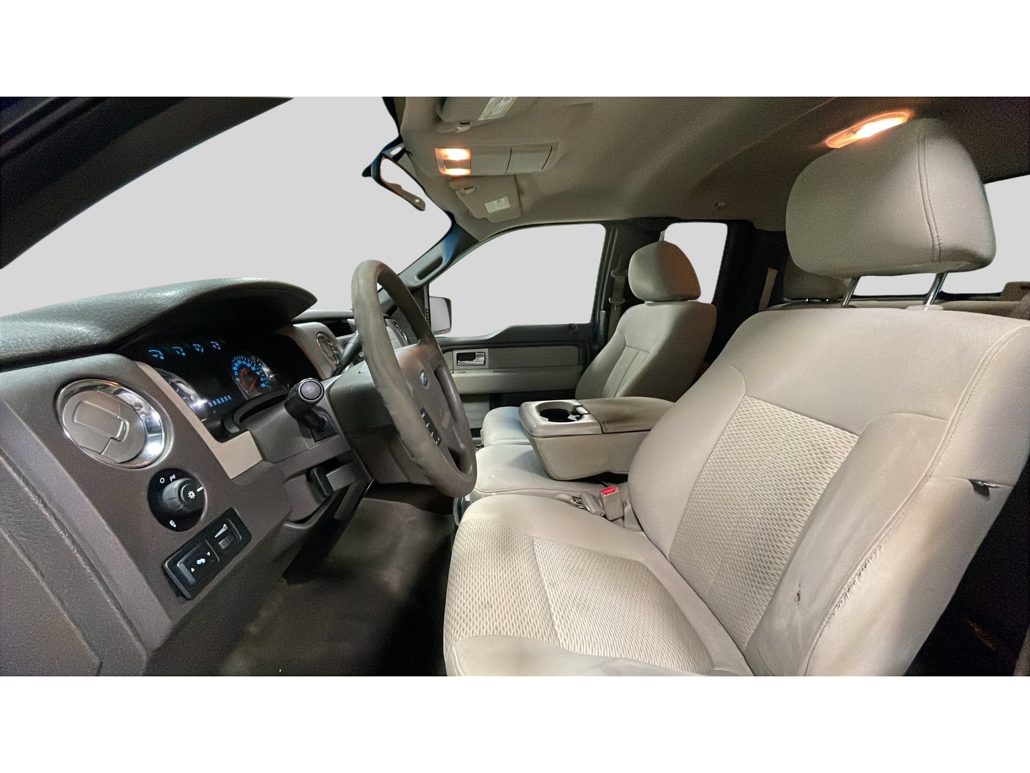 Used 2010 Ford F150 XLT AWD/4WD image 11
