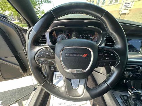 Used 2018 Dodge Charger SXT w/ Blacktop Package RWD image 14