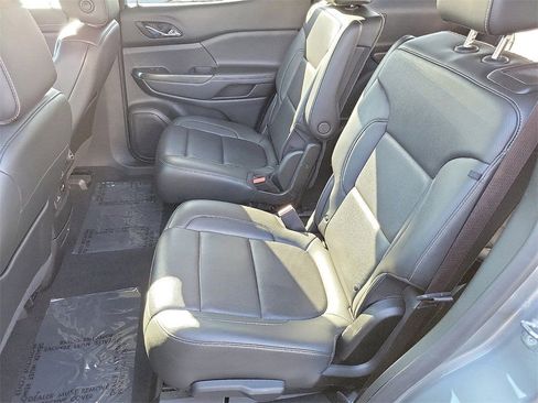Used 2023 GMC Acadia SLT AWD/4WD image 22