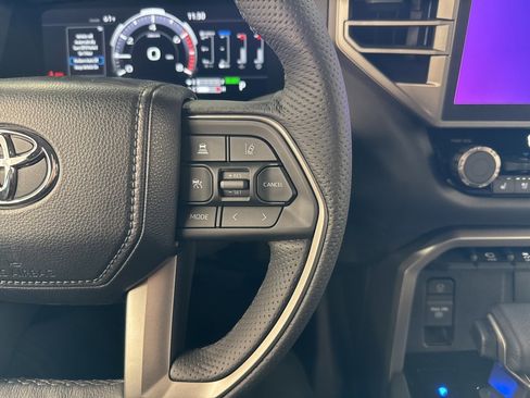 Used 2025 Toyota Tundra Limited image 20
