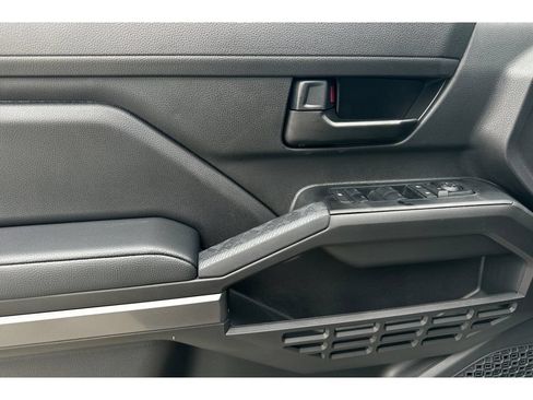 New 2026 Toyota Tacoma SR5 AWD/4WD image 11