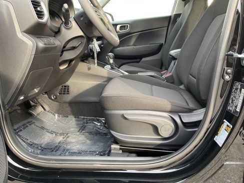 New 2026 Hyundai Venue SE image 17