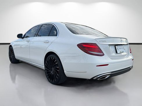 Used 2020 Mercedes-Benz E 350 Sedan image 5