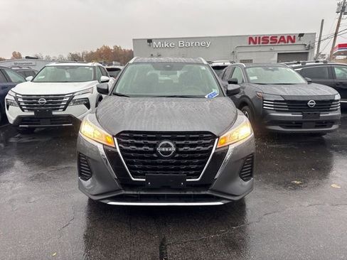 Used 2024 Nissan Kicks SV image 7