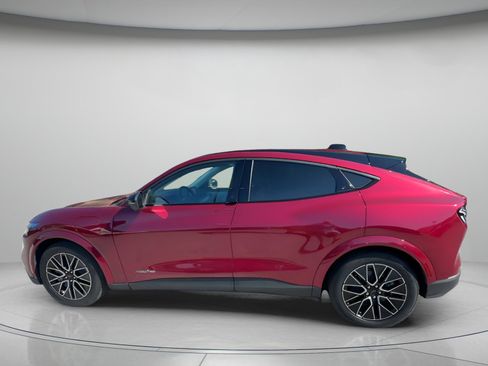 Used 2025 Ford Mustang Mach-E Premium AWD/4WD image 19