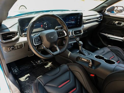 Used 2025 Ford Mustang GT Premium w/ GT Performance Package RWD image 2