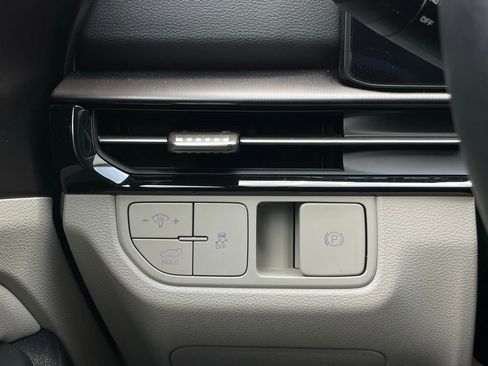 Used 2026 Kia Sportage EX image 14