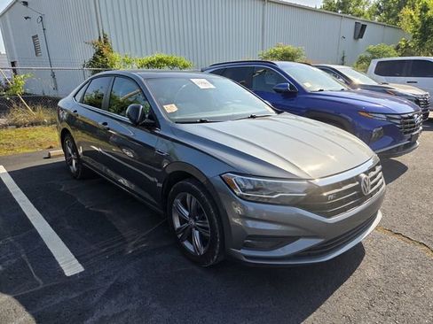 Used 2019 Volkswagen Jetta R-Line FWD image 3
