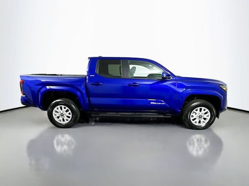 Used 2025 Toyota Tacoma SR5 image 4