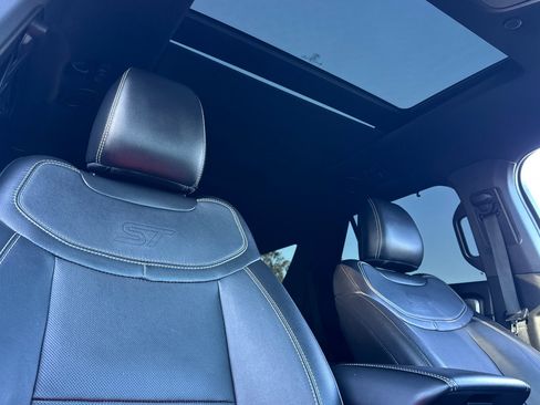 Used 2022 Ford Explorer ST w/ Equipment Group 401A image 17