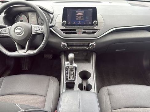 Certified 2025 Nissan Altima 2.5 S FWD image 7