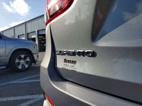 Used 2020 Kia Sorento L FWD image 7