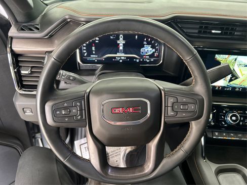 Used 2024 GMC Sierra 2500 AT4 w/ AT4 Premium Plus Package AWD/4WD image 15