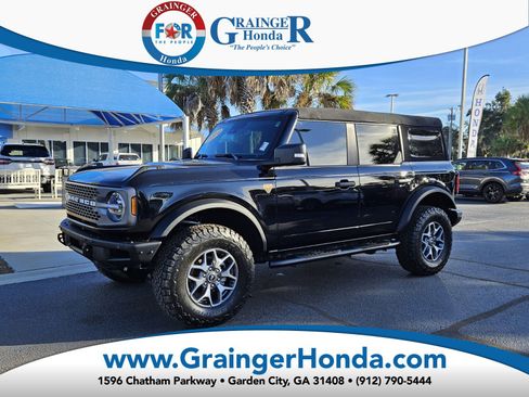 Used 2024 Ford Bronco Badlands image 1